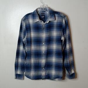 GAP Women's Long Sleeve Standard Fit Stretch Button down Small Flannel Shirt.